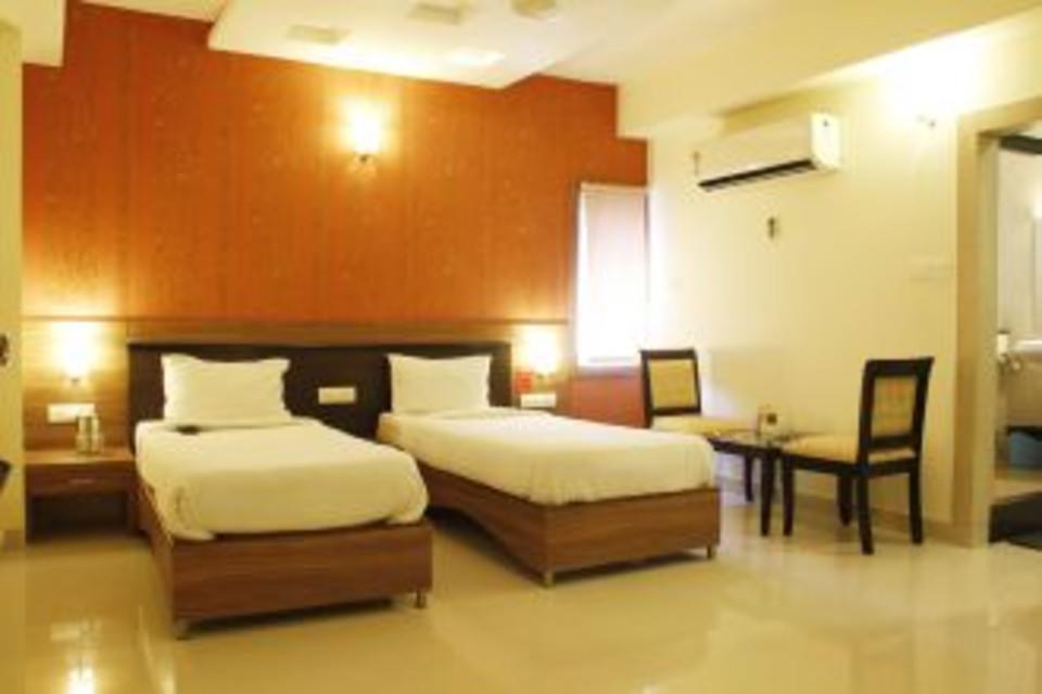 Hotel Shilpa Regency Kottarakara Экстерьер фото